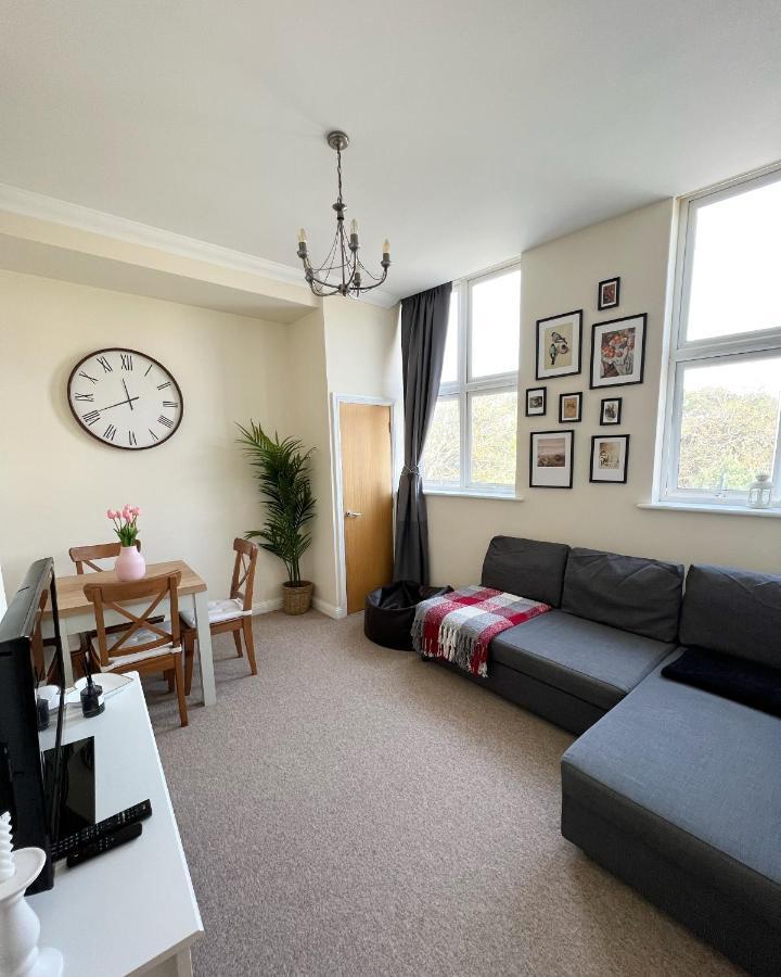 Cosy Town Centre Apartment Close To Beach 본머스 외부 사진